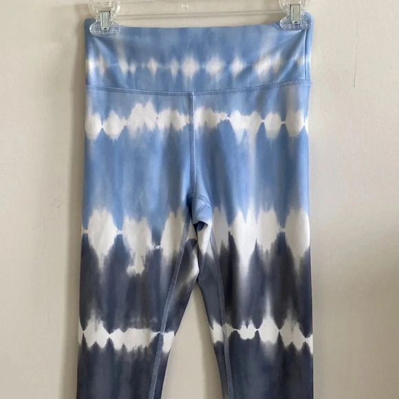 Wildfox Set hooded top and matching high rise tie dye leggings size small - Picture 13 of 16